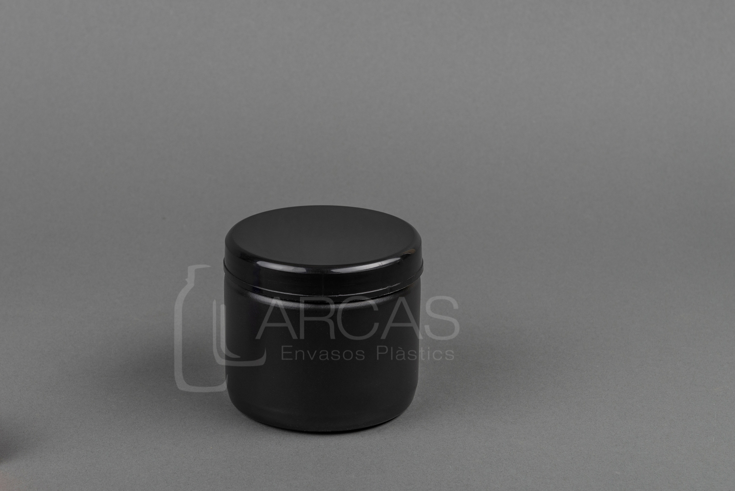 Fabricación de Tarro rosca 500cc HDPE negro- Tapa negra + Obturador